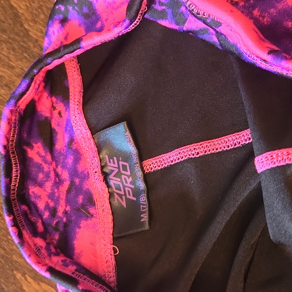 Zone Pro -  Girls Leggings, Size M(7/8).  Black w/Pink and Purple Detail - Picture 3 of 4